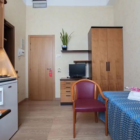 Lepontina Lägenhetshotell 3*