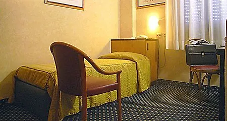 Lepontina Lejlighedshotel 3*