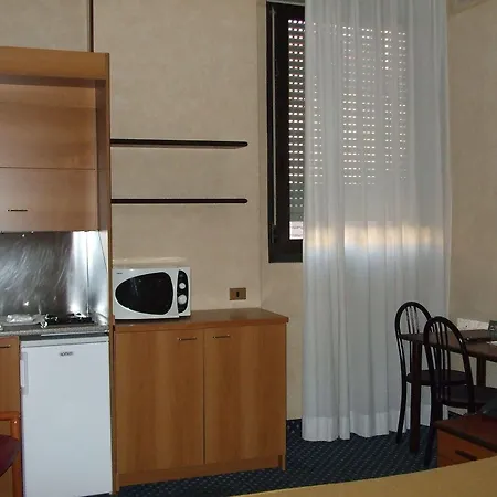 Lepontina Lejlighedshotel 3*