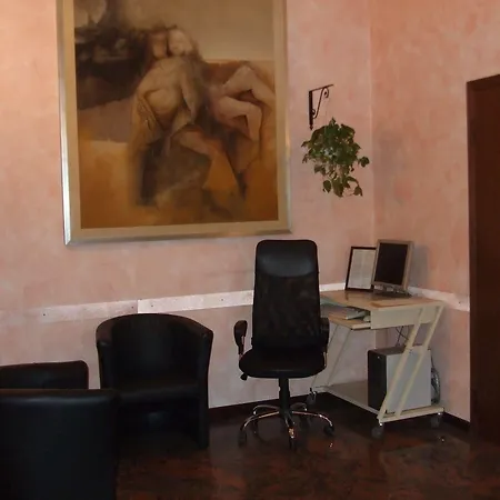 Lepontina Lägenhetshotell