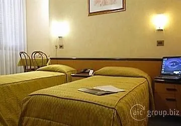 Lepontina Lejlighedshotel 3*